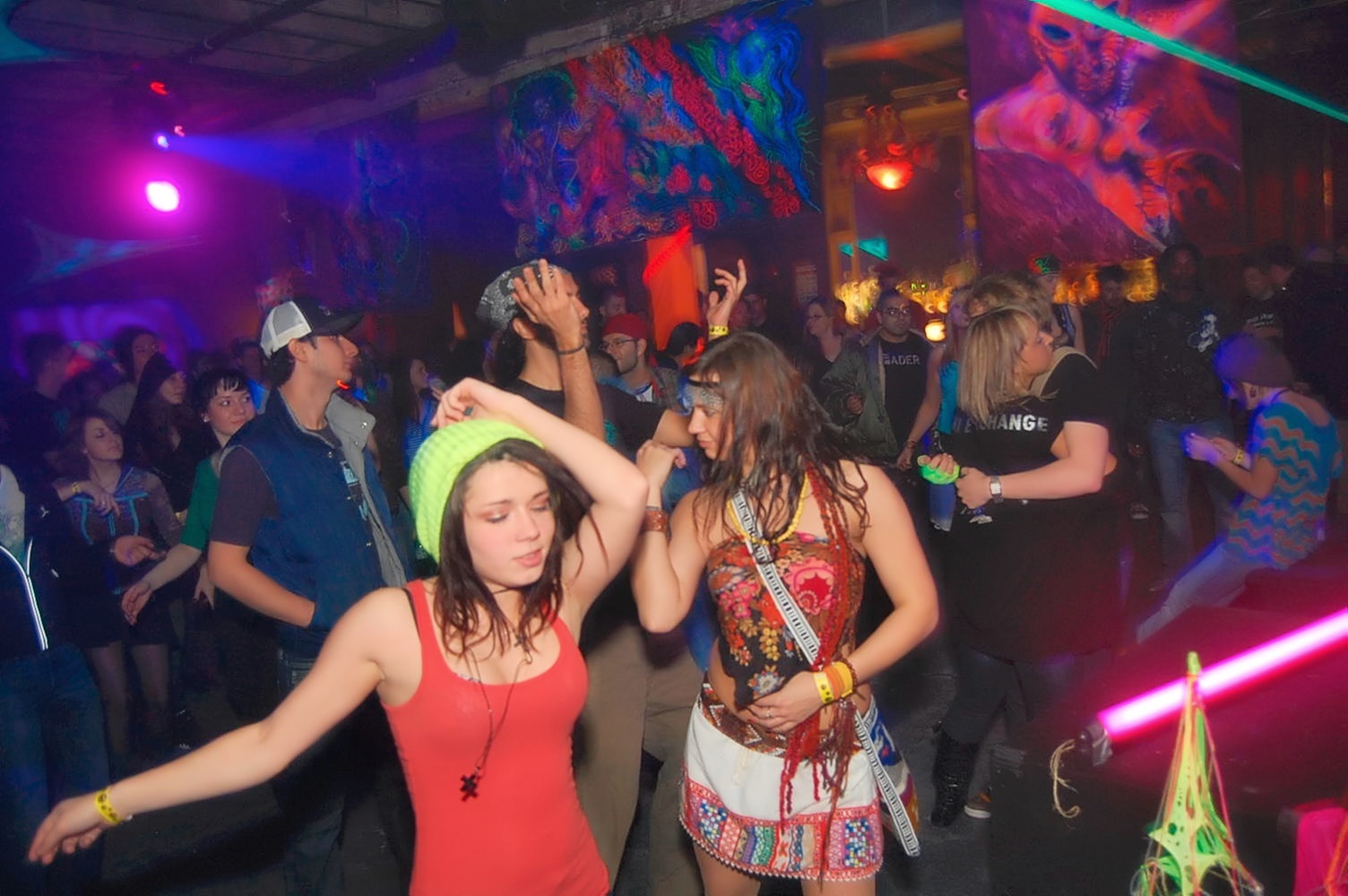 A Brief History of Raves in the U.S. ATTN