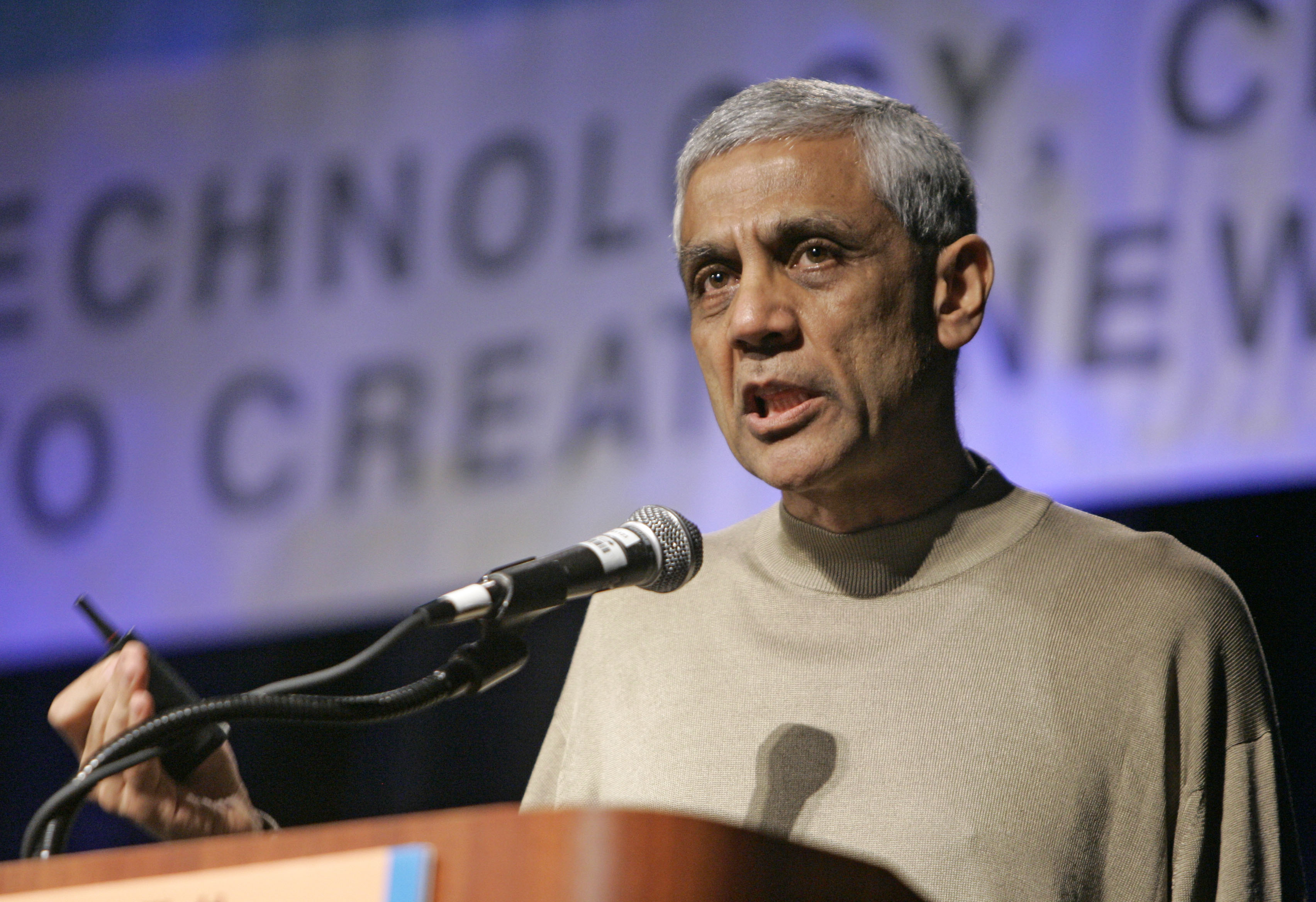 "Vinod Khosla speaks about fuels of the future at a Bio Tech conference in Lake Buena Vista, Fla., Wednesday, March 21, 2007."