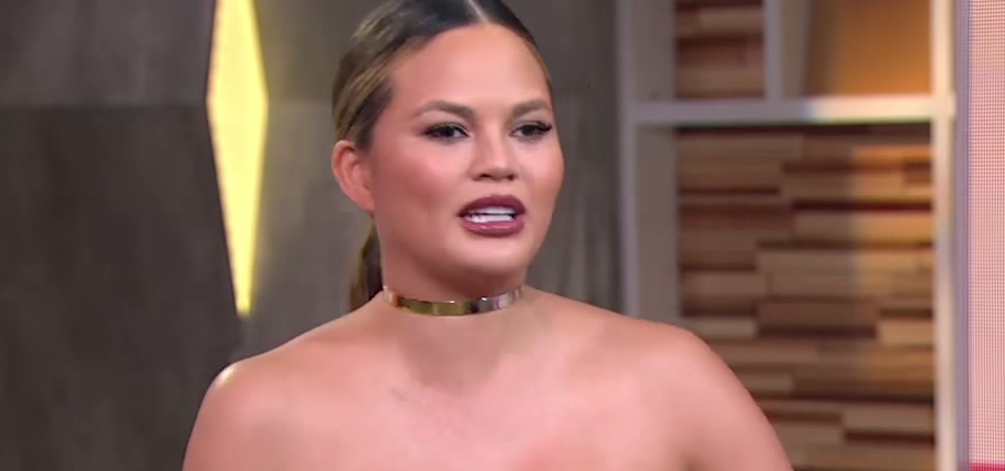 Chrissy Teigen GMA