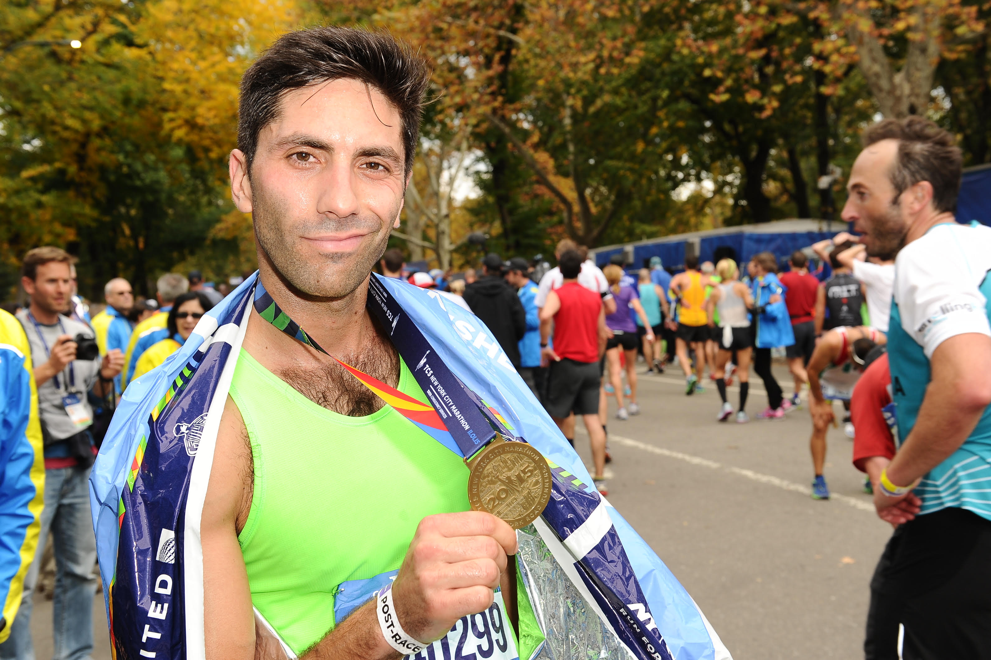 Nev Schulman runs New York Marathon