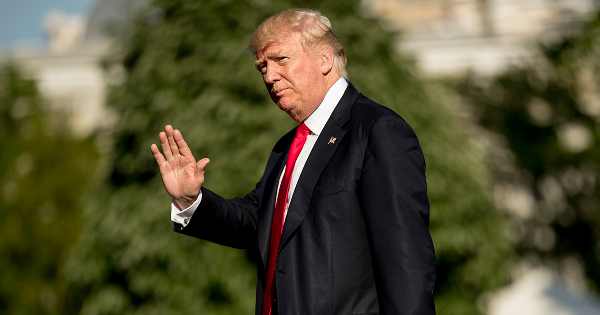 President-Trump-waving