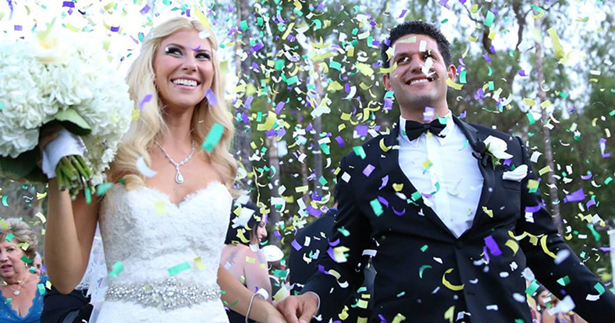 newly-weds-confetti-celebrate-happiness